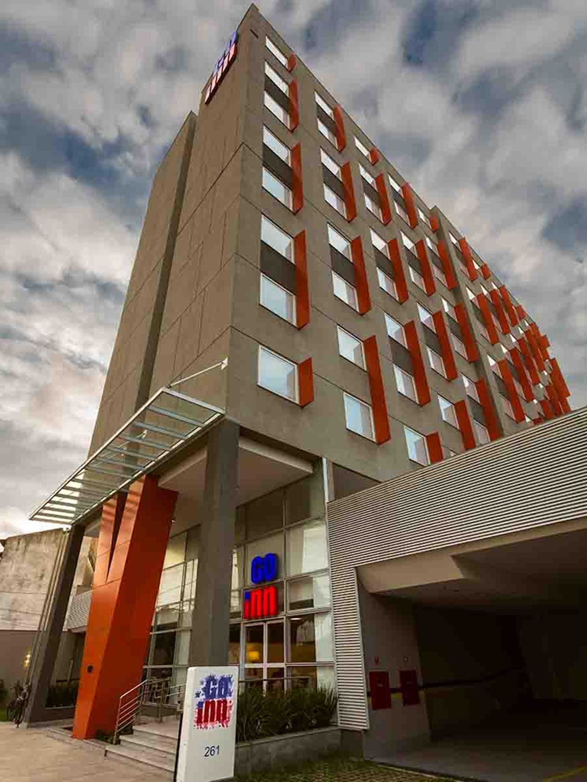 Go Inn Vitória Extérieur photo